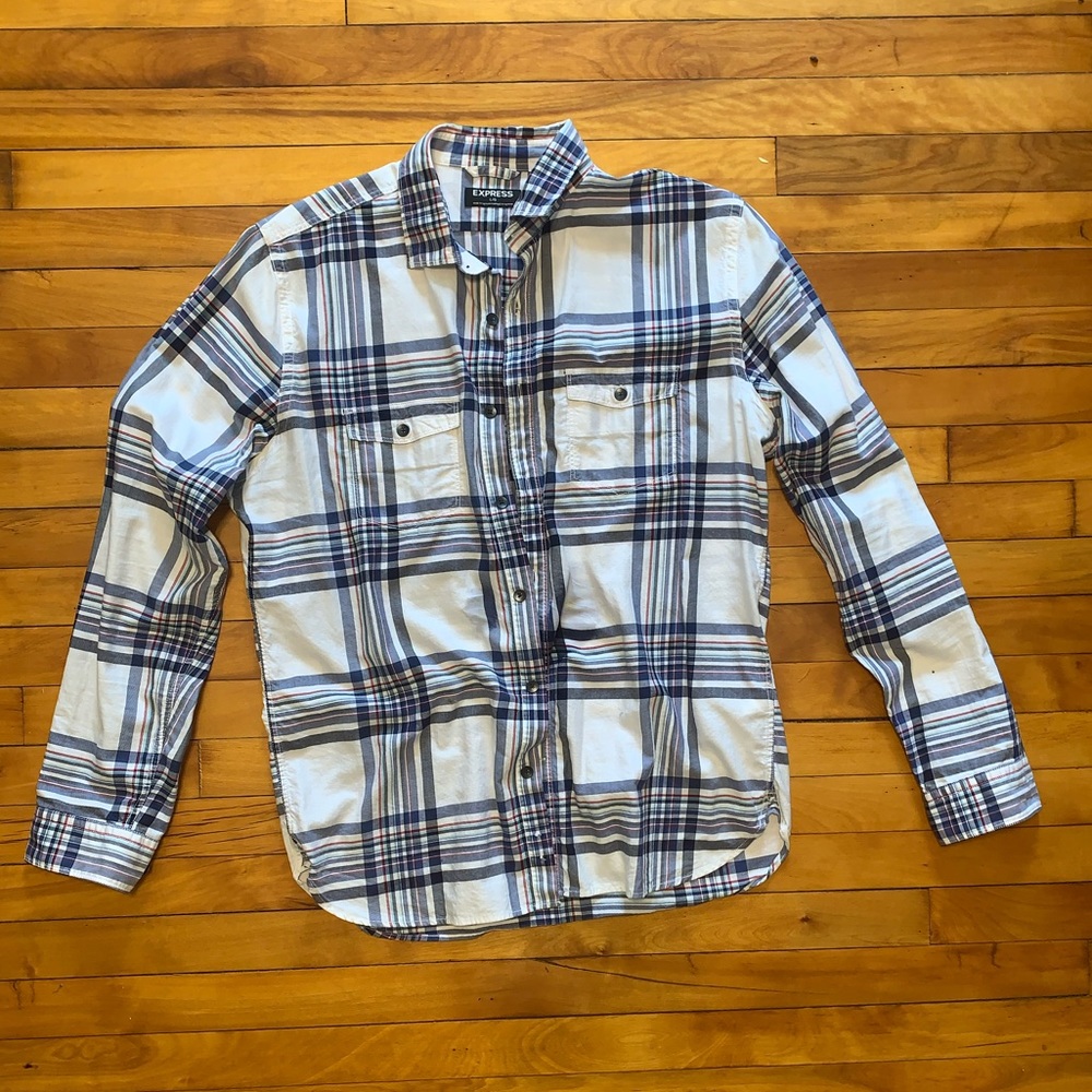 Express button up - Picture 1 of 1